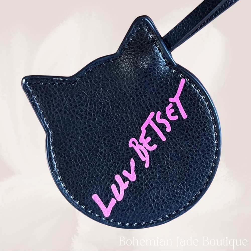 Betsey Johnson - Luv Betsy Kitty Key Fob Keychain - Picture 4 of 5